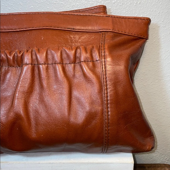 VTG B. Young Leather 70’s 80’s Western Neutral Zipper Clutch Purse Festival Chic - Picture 3 of 16